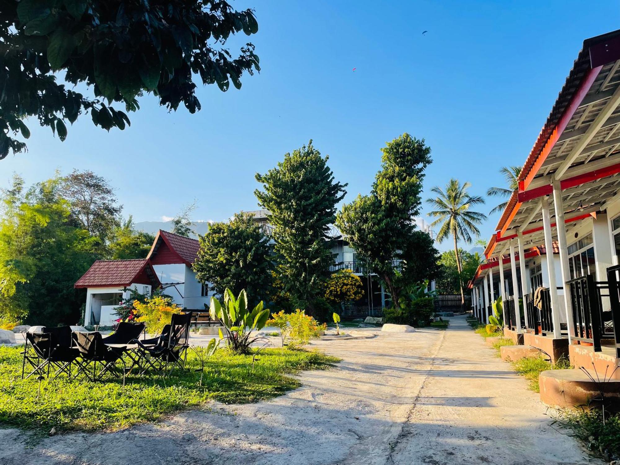 Jungle Paradise Vangvieng - Bungalows Vang Vieng Exterior photo